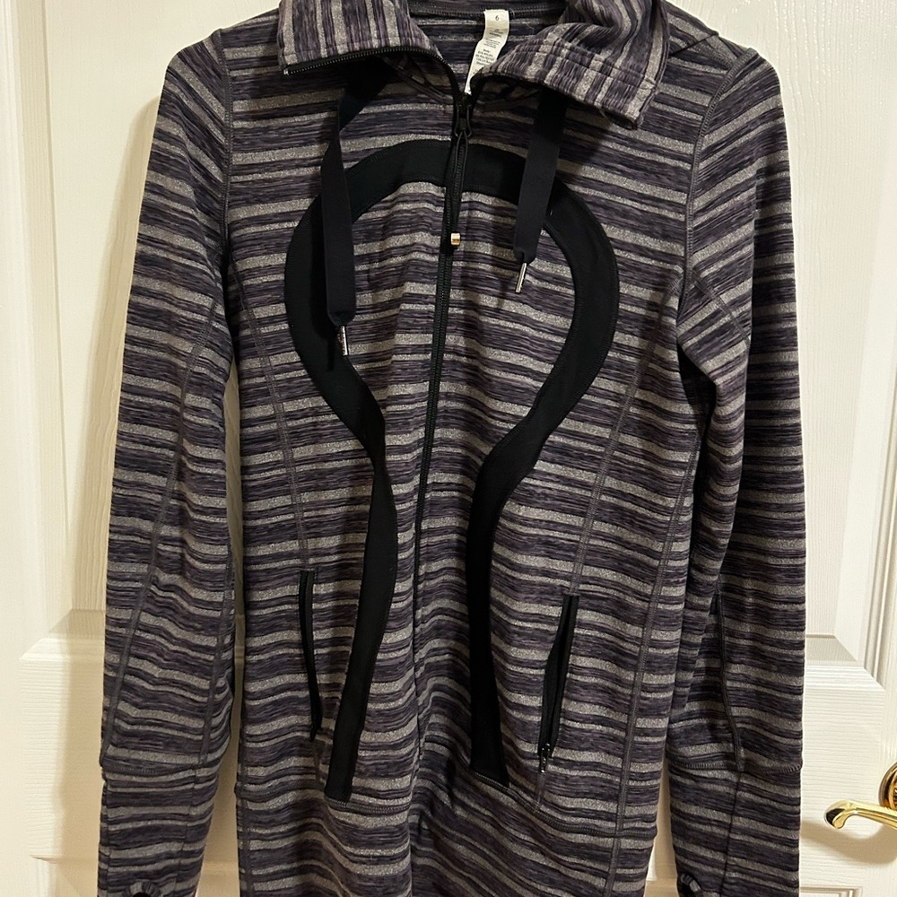 Lululemon Athletica Gray and Black Zip Up Sweater